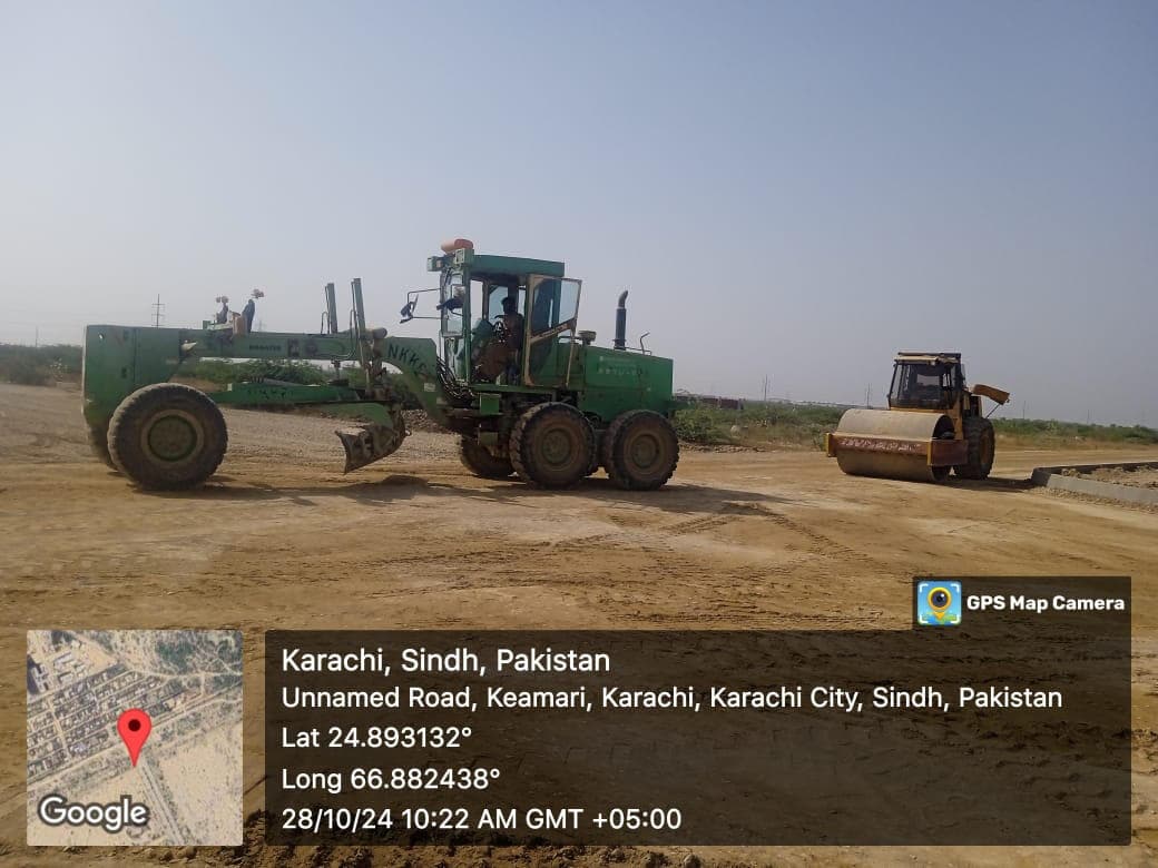 Site record, 28 October 2024 — grading and compaction of the subgrade. Link Road and Nallah, RCD Highway at Moach Goth to Hawkes Bay, Moach Goth to Hawkes Bay, Karachi